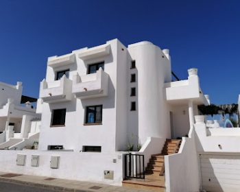 Surf-Dream-House-Corralejo-Fuerteventura-ClubFuerteventura