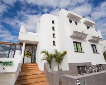 Surf-Riders-Fuerteventura-Corralejo-Fuerteventura-ClubFuerteventura