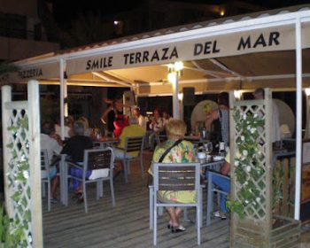bar-restaurante-smile-terraza-del-mar-caleta-de-fuste-fuerteventura-clubfuerteventura