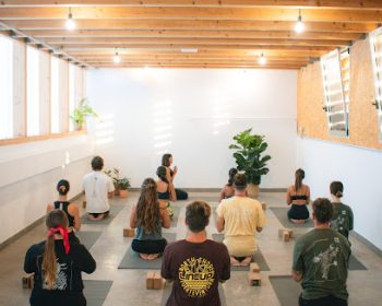 koi-studio-yoga-corralejo-fuerteventura-clubfuerteventura